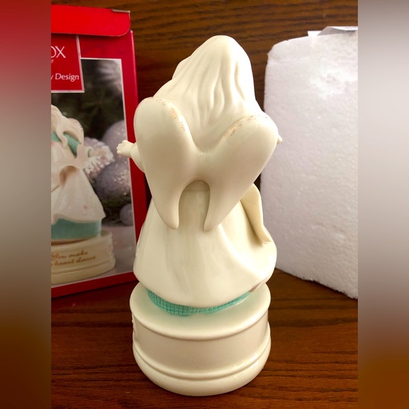 Lenox Musical Angel - Picture 4 of 8